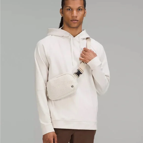 Lululemon Everywhere Belt Bag Fleece Natural Ivory Trench NAIT One Size New NWT - Picture 2 of 5